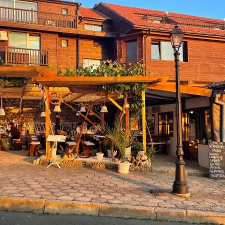 Проживание в семье Mexicano , 6а Coastal Street Несебр