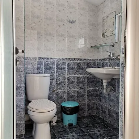 홈스테이 The Two Anchors 네세부르