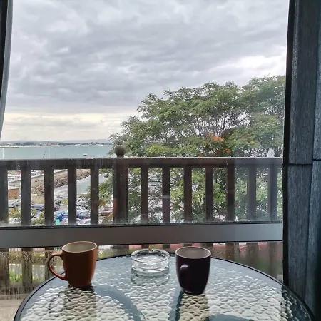 The Two Anchors * نيسيبار