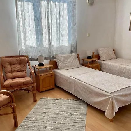 The Two Anchors * 네세부르